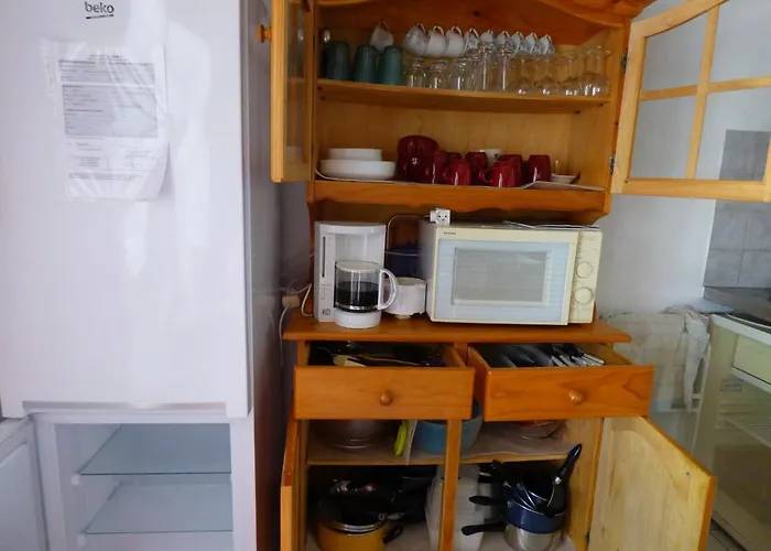 Finette 4a 2e 1bb Park Gruissan